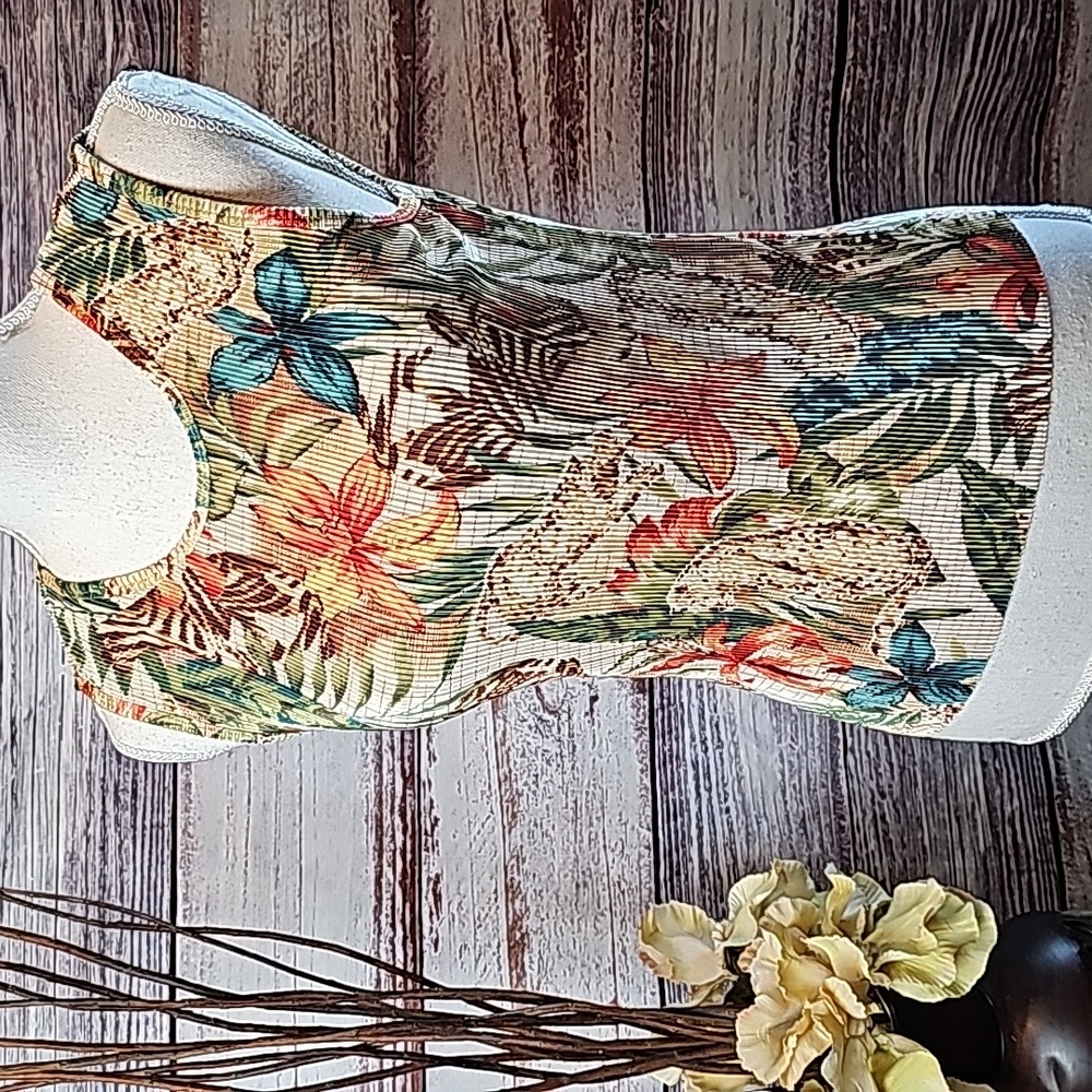 NEW PLISSE BROWN HAWAIIAN FLORAL PRINT TANK TOP